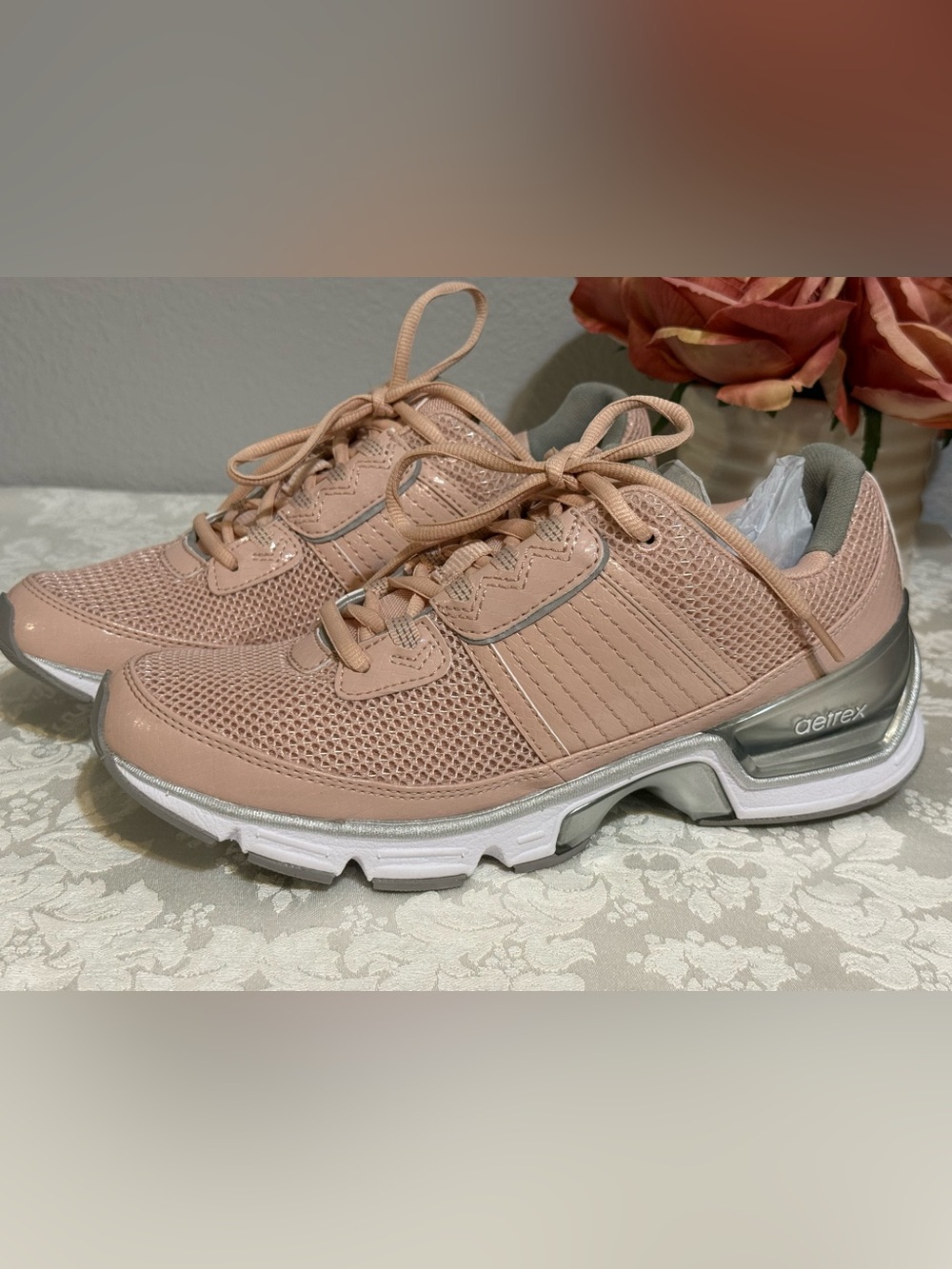 Aetrex Sneakers Xspress Pink Women’s 8 NEW in box Walking Running Orthotic